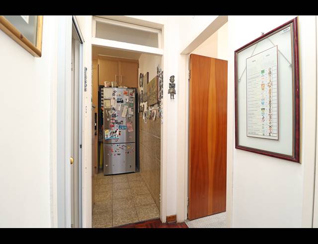 1 BEDROOM APARTMENT FOR SALE IN HOUGHTON ESTATE